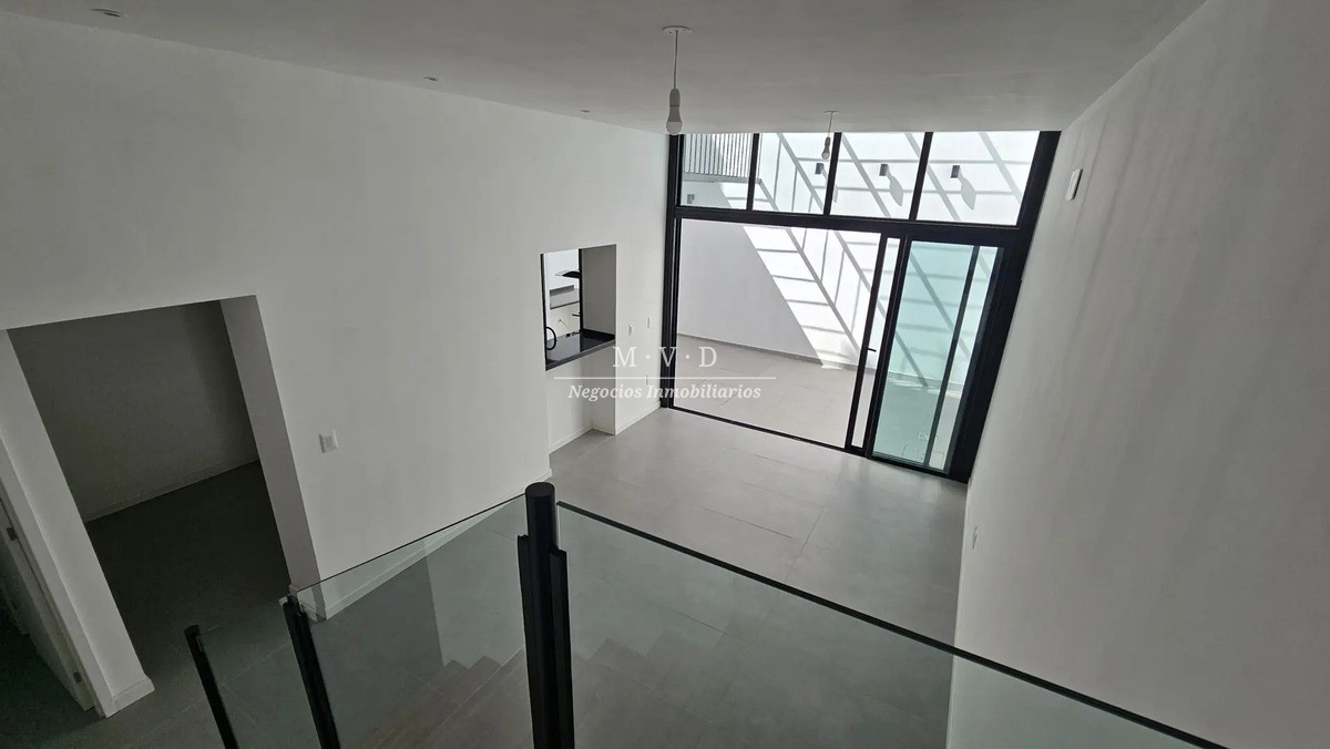 Casa ID.3 - Casa A Estrenar En Venta En Cordón, 3 Dormitorios, Escritorio, Garaje, Patio, Terraza Y Azotea