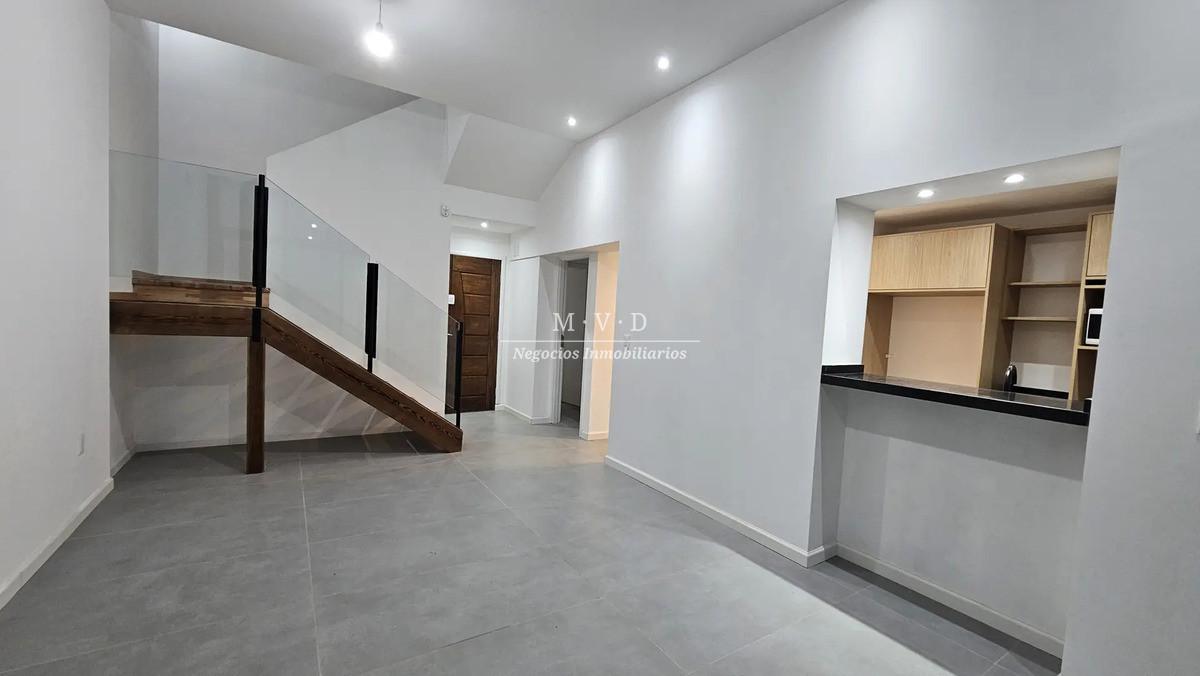 Casa ID.3 - Casa A Estrenar En Venta En Cordón, 3 Dormitorios, Escritorio, Garaje, Patio, Terraza Y Azotea