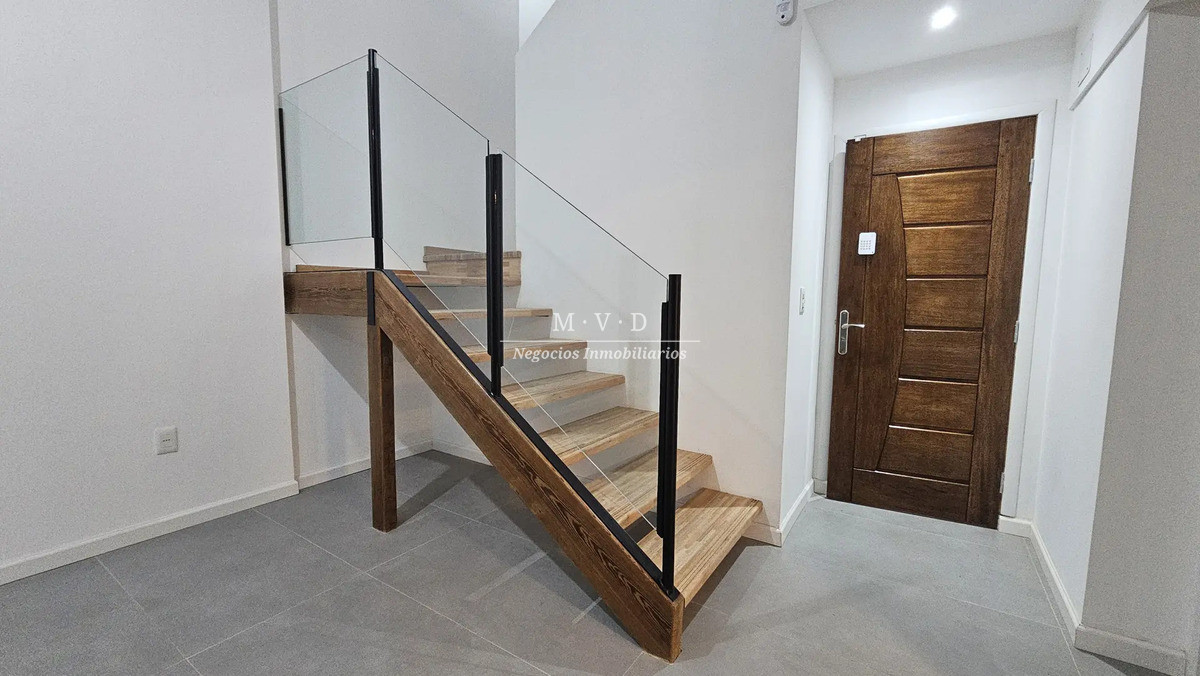 Casa ID.3 - Casa A Estrenar En Venta En Cordón, 3 Dormitorios, Escritorio, Garaje, Patio, Terraza Y Azotea