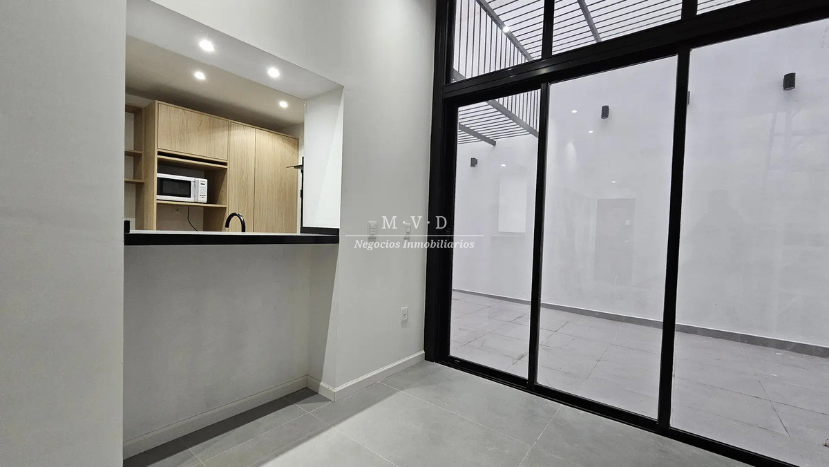 Casa ID.3 - Casa A Estrenar En Venta En Cordón, 3 Dormitorios, Escritorio, Garaje, Patio, Terraza Y Azotea
