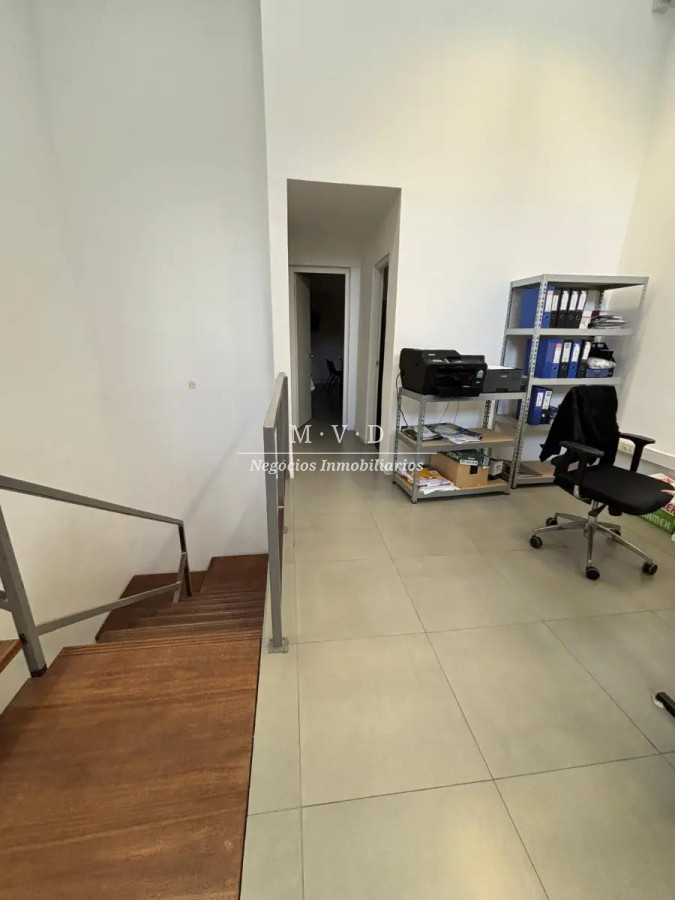 Local Comercial ID.9 - Local Multiuso, Depósito En 2 Plantas, Oficina Y Entrada Camiones