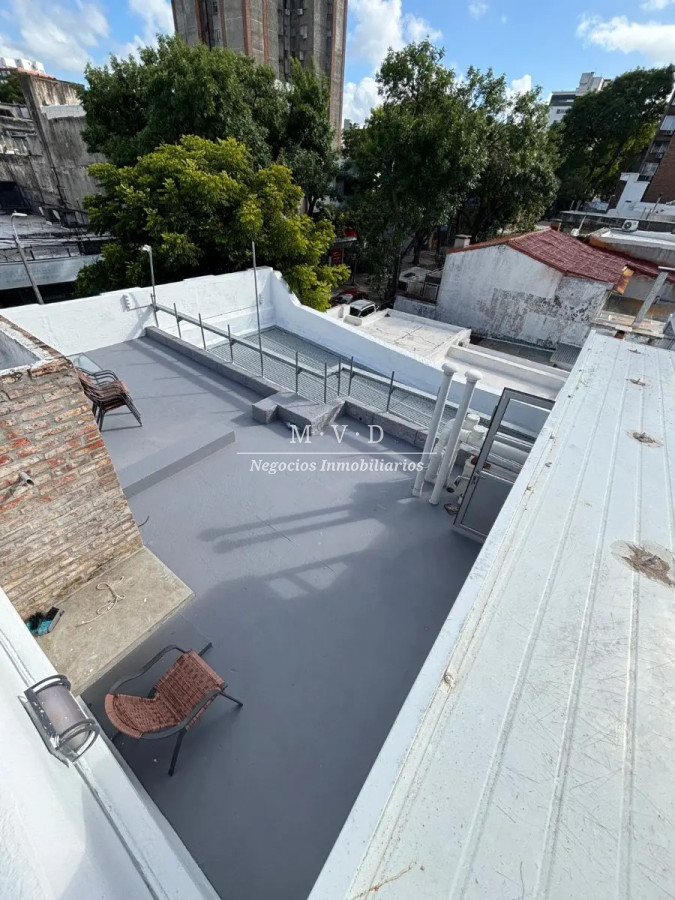 Local Comercial ID.9 - Local Multiuso, Depósito En 2 Plantas, Oficina Y Entrada Camiones