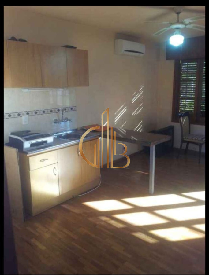 Casa ID.54 - Casa de 3 Dormitorios con Terraza y Parrillero Techado sobre Santa Ana