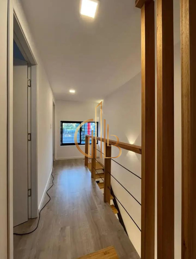 Casa ID.2 - Excelente Dúplex de 2 Dormitorios con Azotea y Parrillero en Aguada - 10A