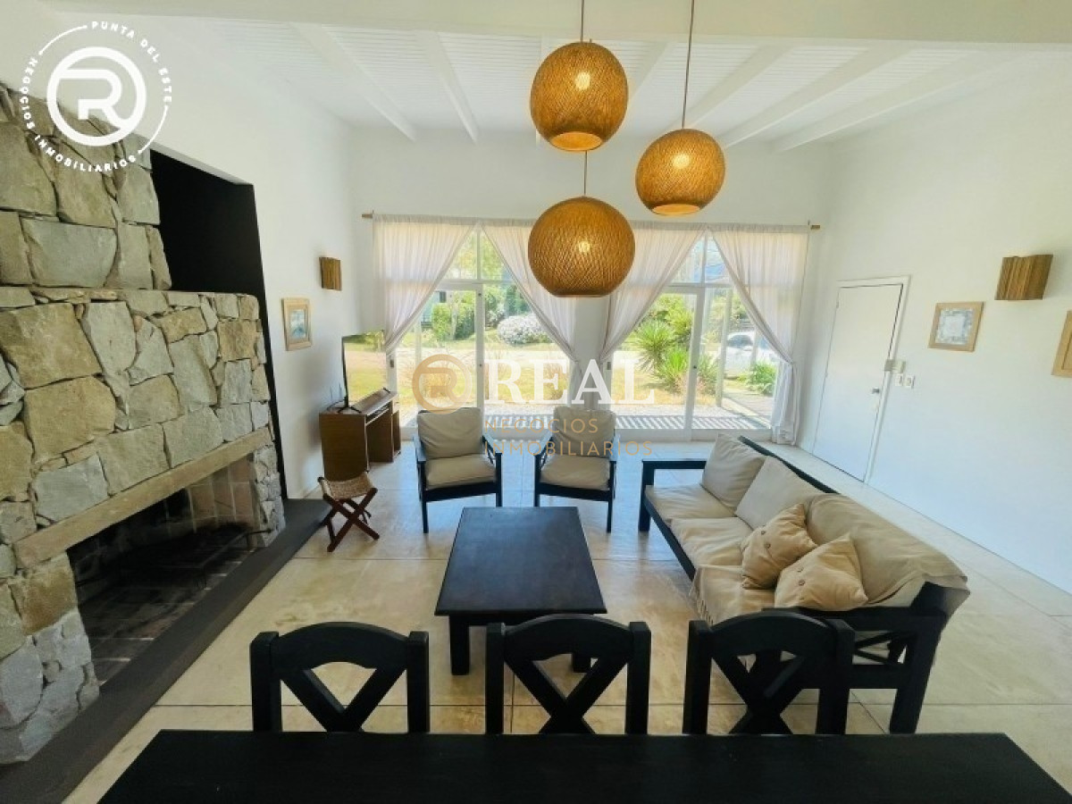 Casa ID.1035 - Casa en alquiler temporal y venta a pasos del mar