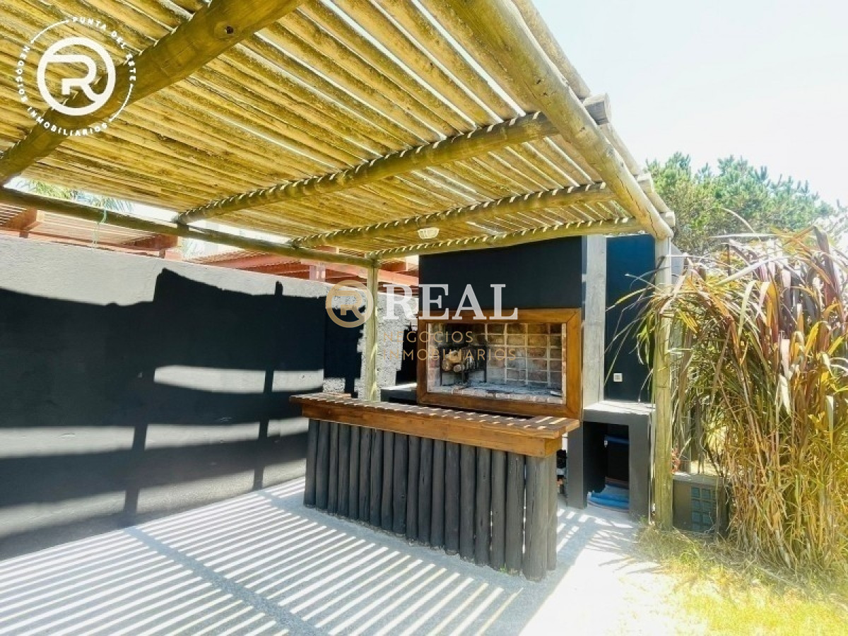 Casa ID.1035 - Casa en alquiler temporal y venta a pasos del mar