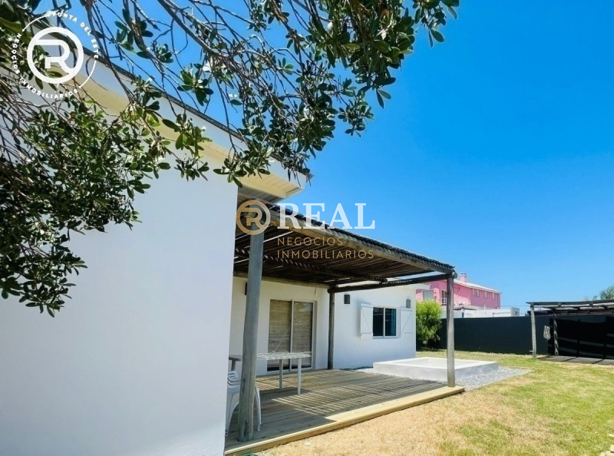 Casa ID.1035 - Casa en alquiler temporal y venta a pasos del mar