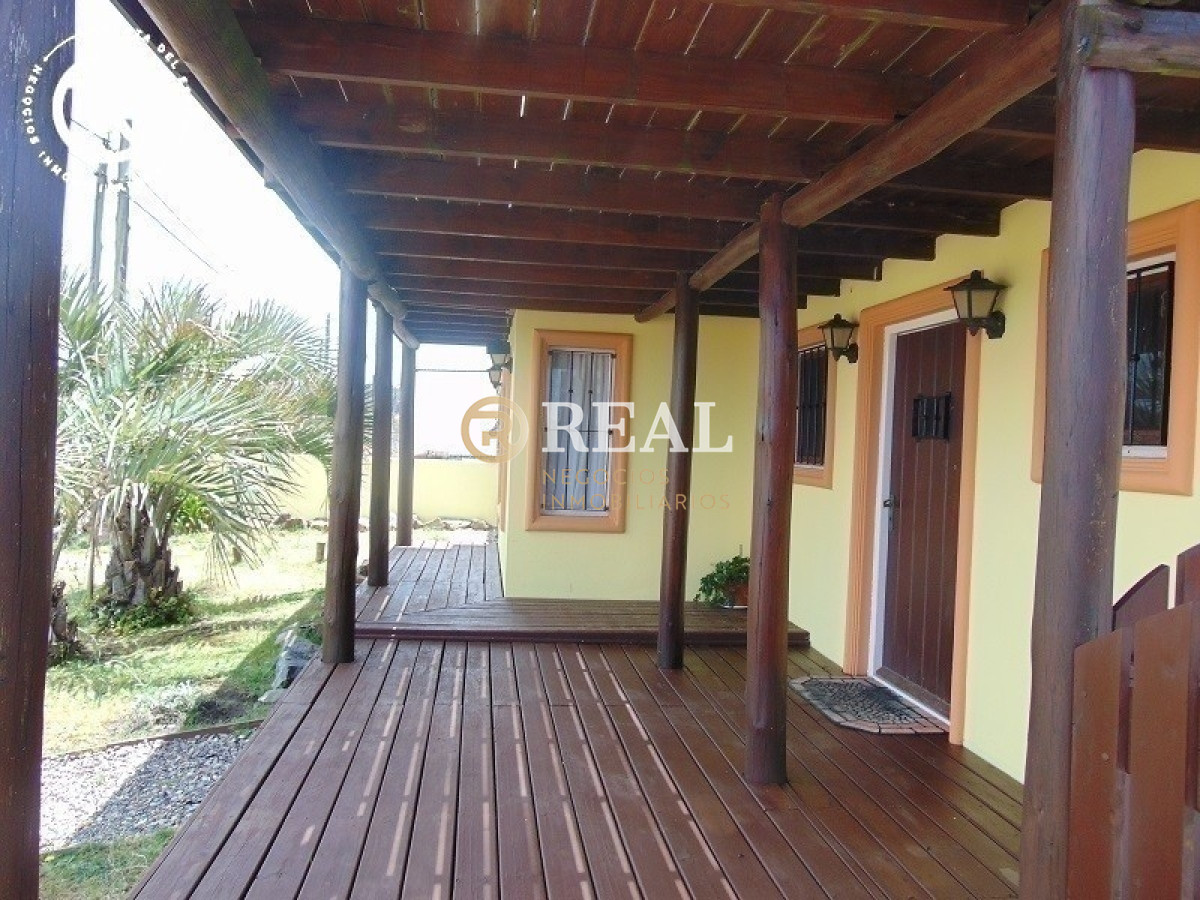 Casa ID.103 - Casa muy cercana al mar con piscina.
