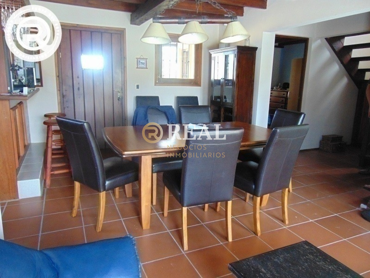 Casa ID.103 - Casa muy cercana al mar con piscina.