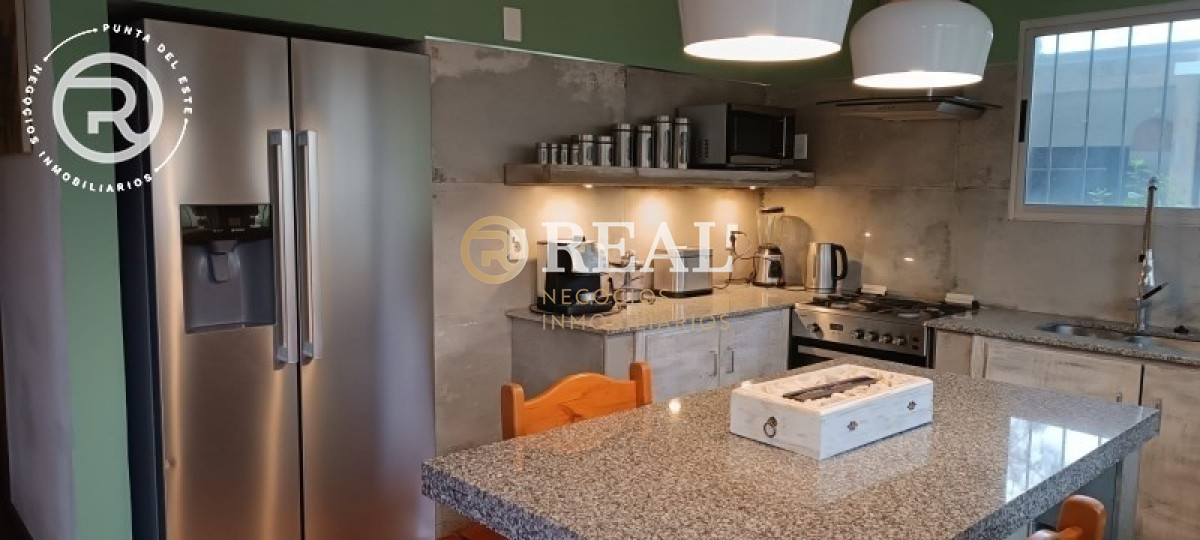 Casa ID.109 - Casa en alquiler en Balneario Buenos Aires.