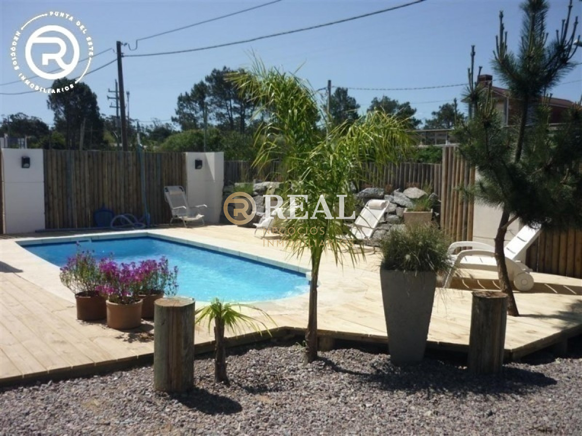 Casa ID.109 - Casa en alquiler en Balneario Buenos Aires.