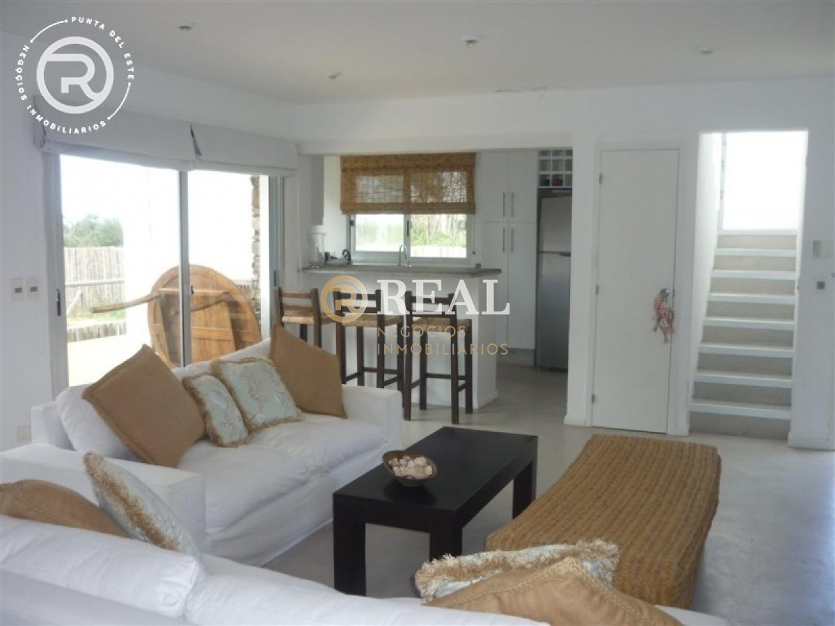 Casa ID.149 - Casa en alquiler con vista al mar muy cerca de José Ignacio.