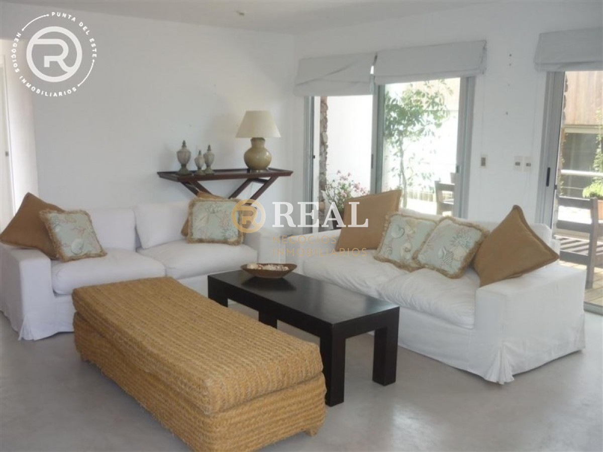 Casa ID.149 - Casa en alquiler con vista al mar muy cerca de José Ignacio.