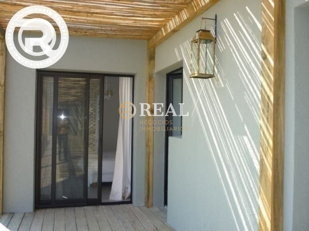 Casa ID.188 - Moderna Casa en alquiler en Pueblo San Vicente.