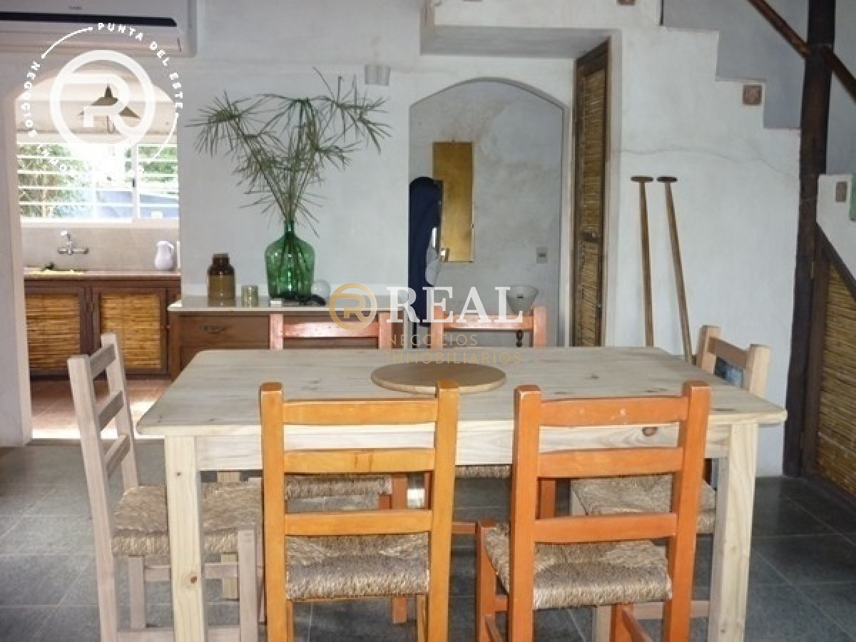 Casa ID.190 - Muy linda casa a metros del mar.