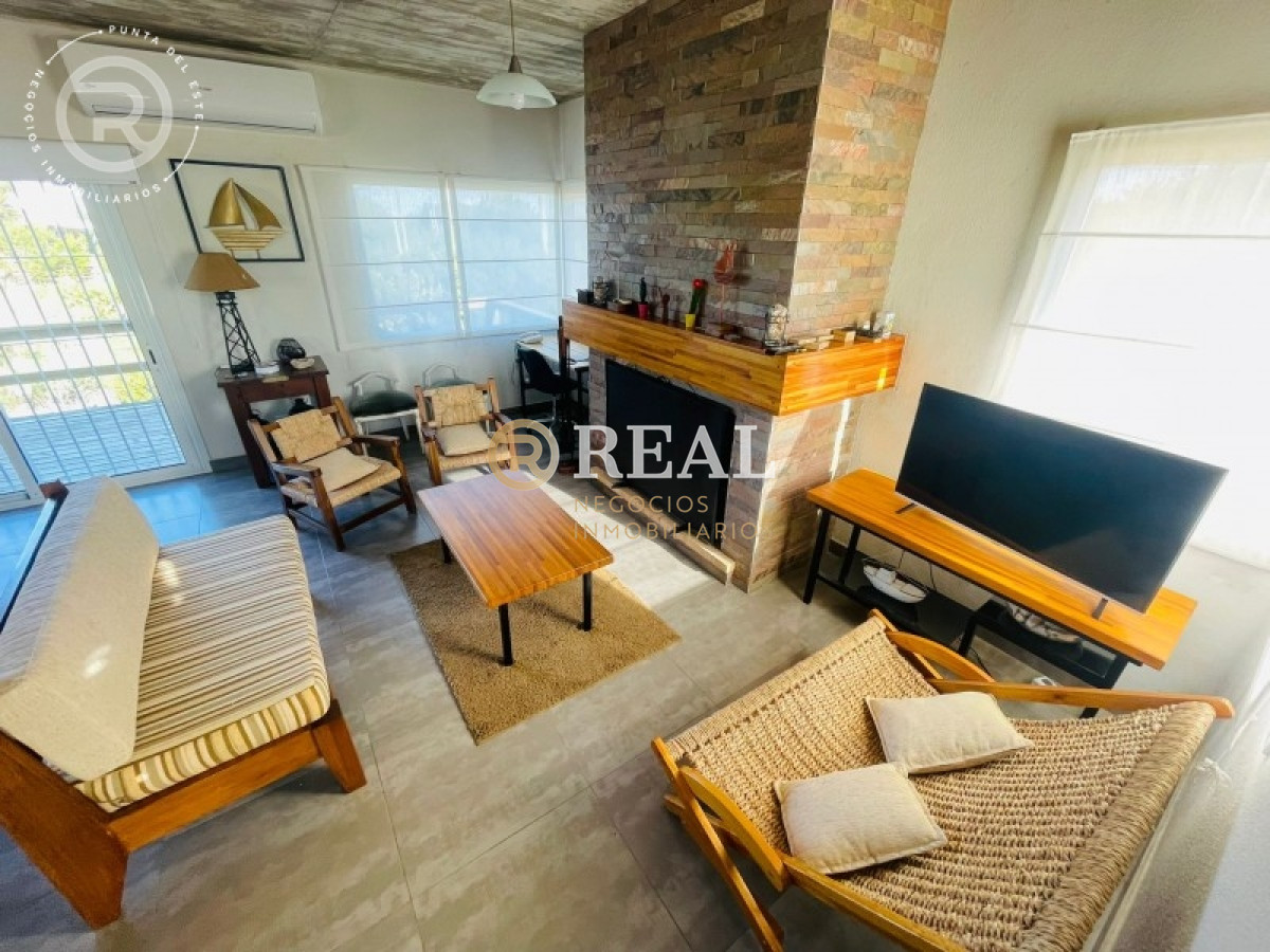 Casa ID.195 - Moderna y con amplios ambientes