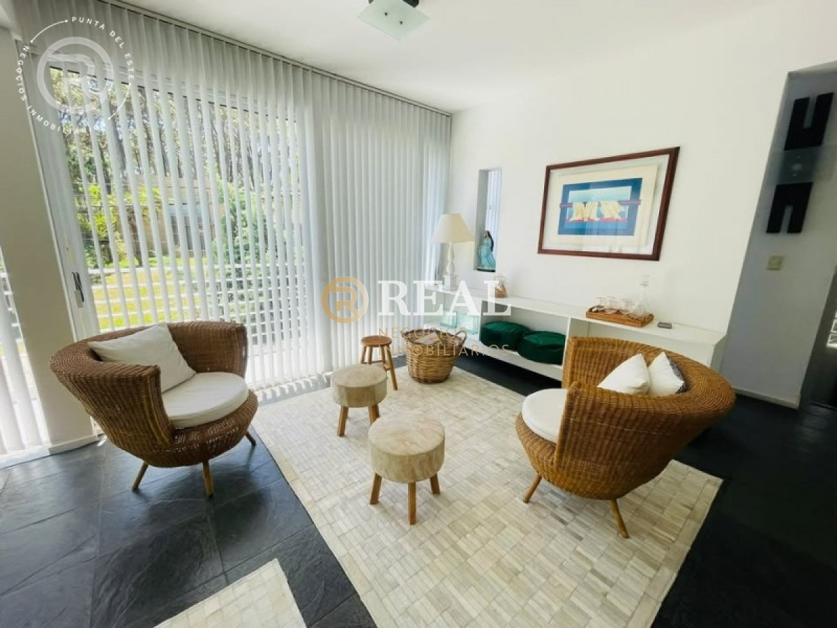 Casa ID.225 - Moderna y amplia casa en venta en Montoya