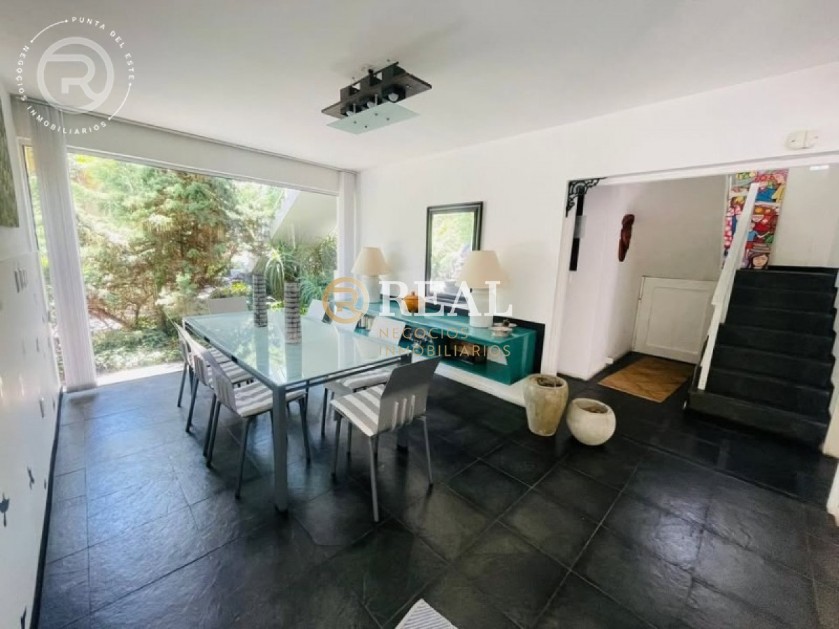 Casa ID.225 - Moderna y amplia casa en venta en Montoya