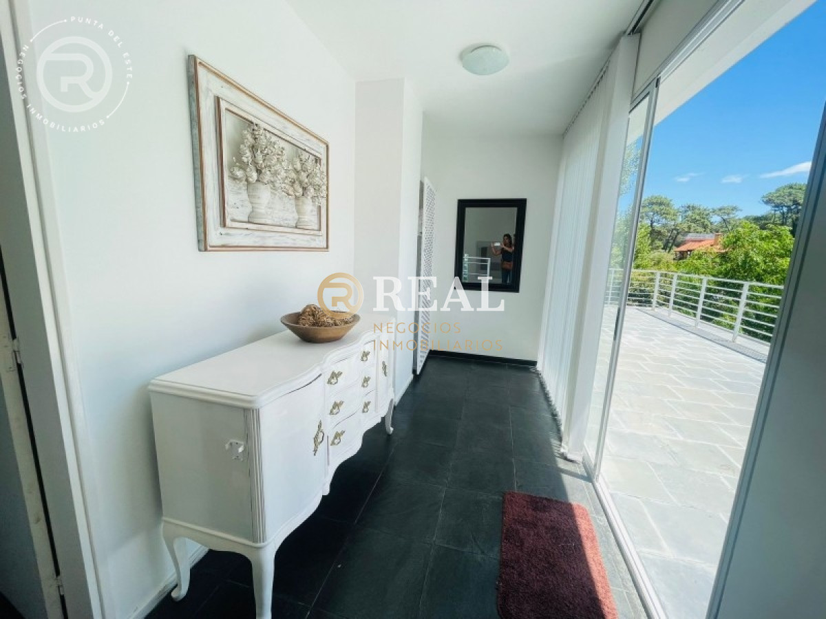 Casa ID.225 - Moderna y amplia casa en venta en Montoya