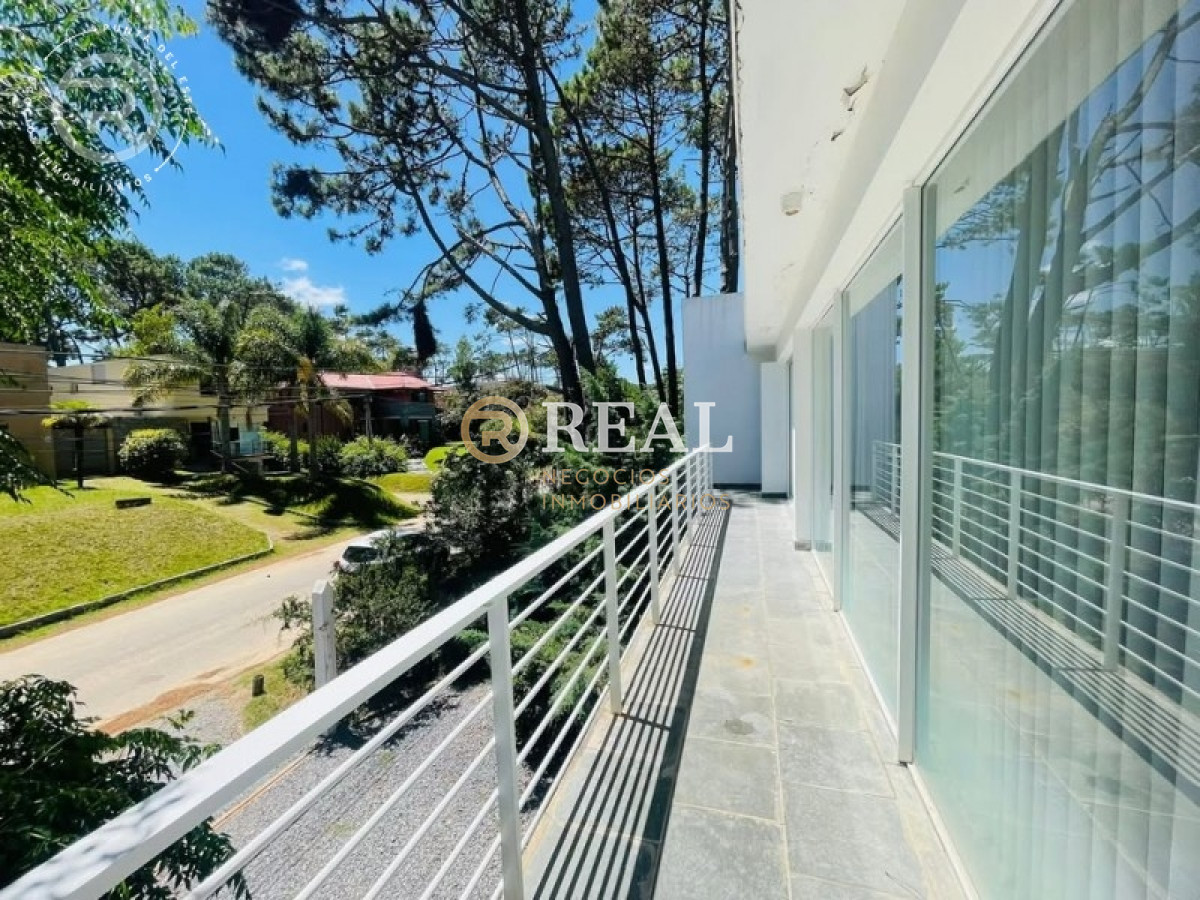 Casa ID.225 - Moderna y amplia casa en venta en Montoya