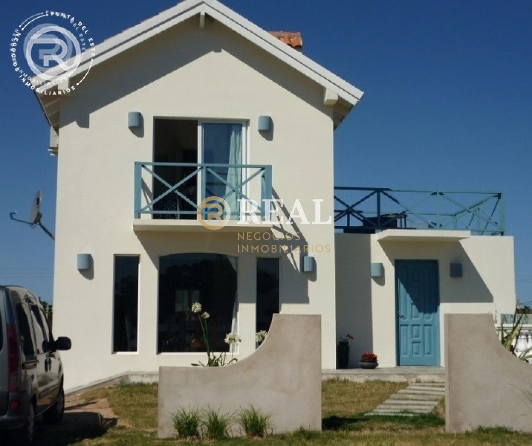 Casa ID.238 - Casa en alquiler en Balneario Buenos Aires.