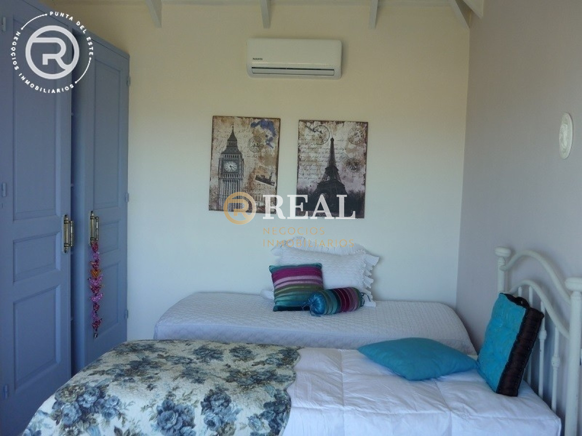 Casa ID.238 - Casa en alquiler en Balneario Buenos Aires.