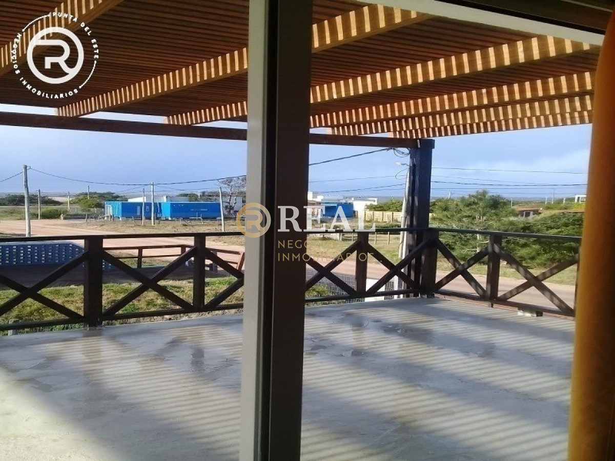 Casa ID.240 - Casa en venta y alquiler en Balneario Buenos Aires.