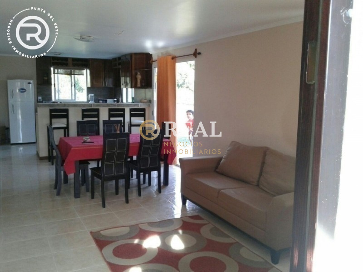Casa ID.240 - Casa en venta y alquiler en Balneario Buenos Aires.
