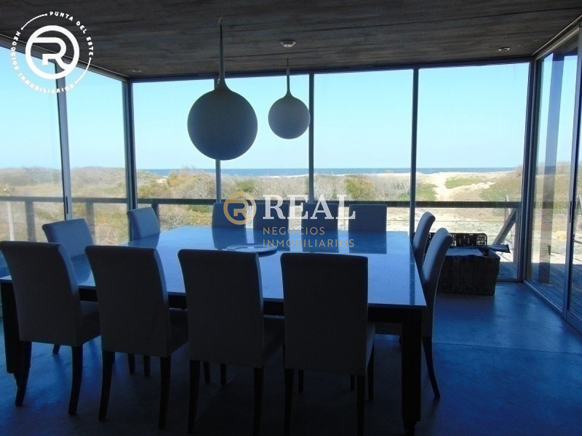Casa ID.380 - Casa en venta y alquiler sobre el mar