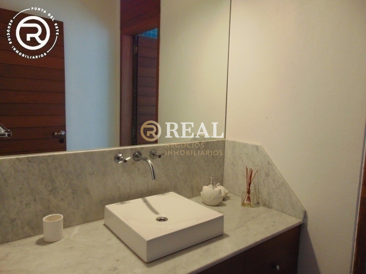 Casa ID.380 - Casa en venta y alquiler sobre el mar