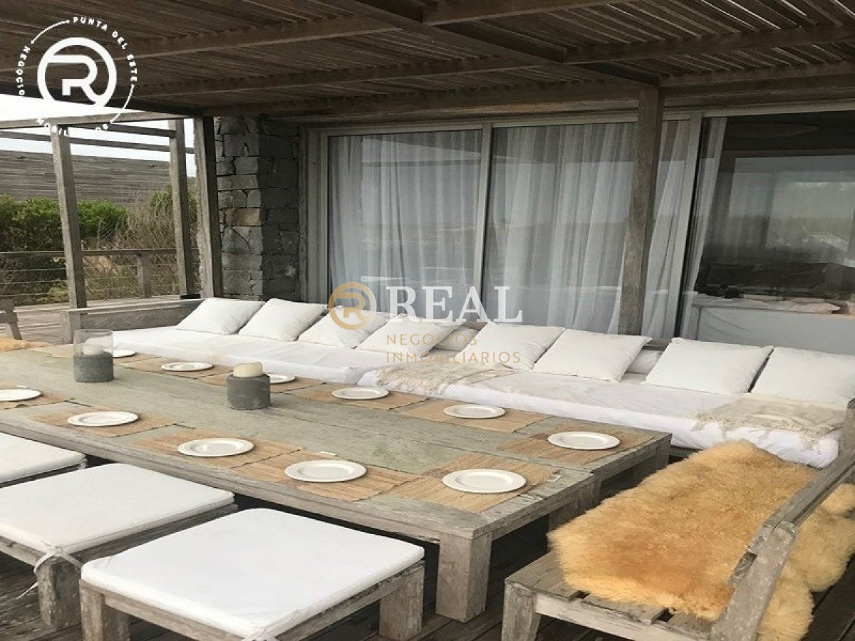 Casa ID.380 - Casa en venta y alquiler sobre el mar
