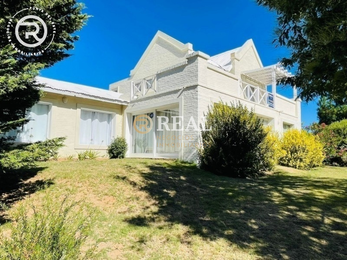 Casa ID.412 - Chalet muy bien ubicado en La Barra