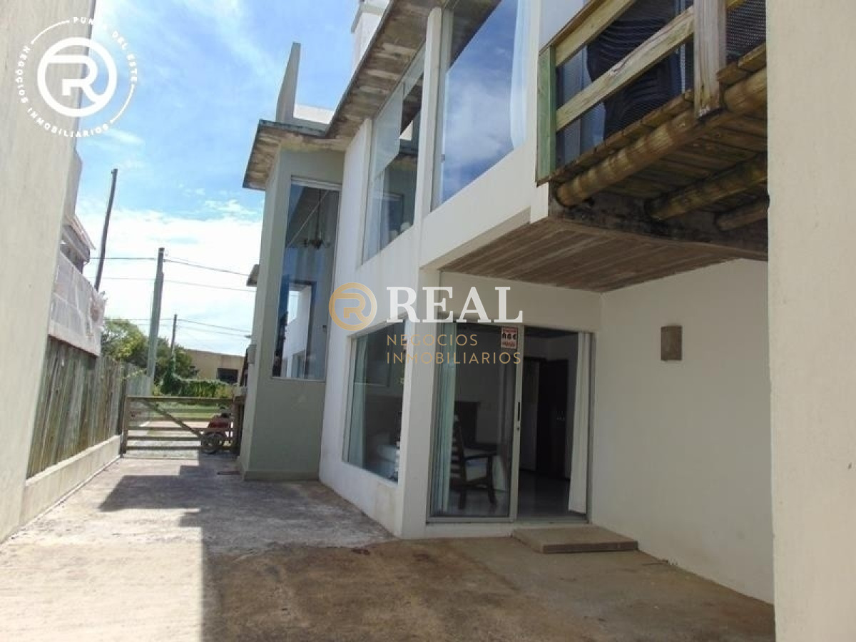 Casa ID.415 - Casa super equipada a dos cuadras de la playa en Manantiales