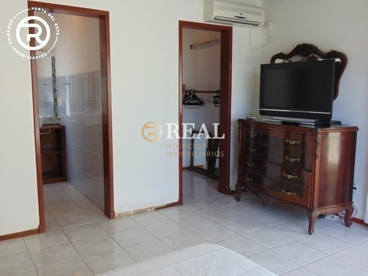 Casa ID.415 - Casa super equipada a dos cuadras de la playa en Manantiales