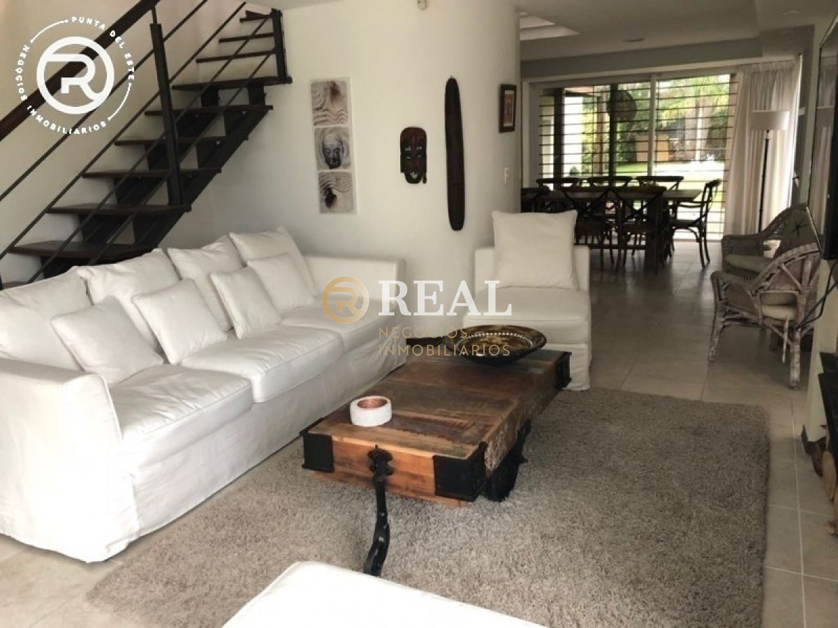 Casa ID.438 - Casa en alquiler en La Barra