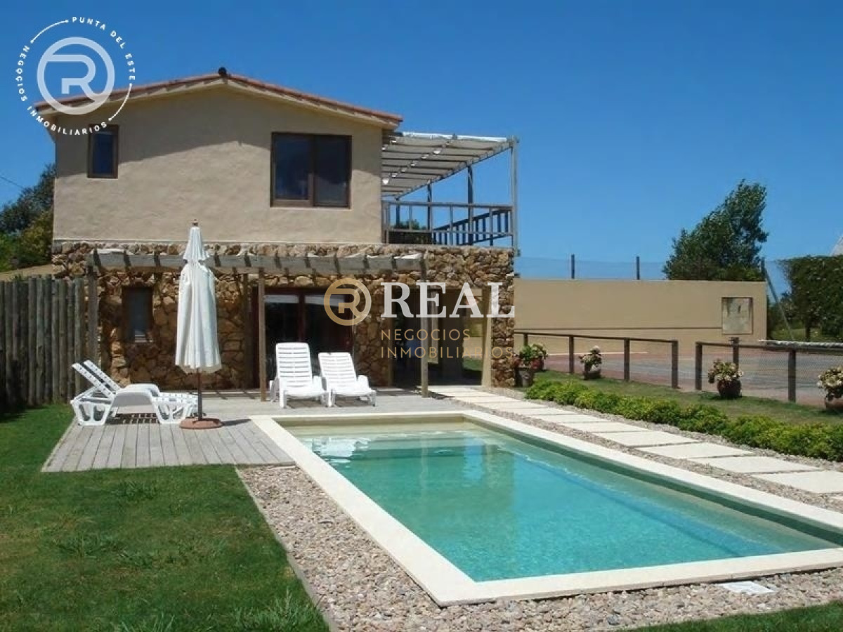 Casa ID.449 - Casa con piscina y cancha de tenis