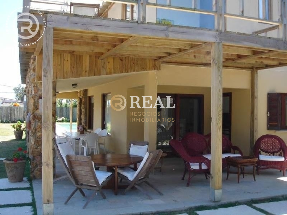 Casa ID.449 - Casa con piscina y cancha de tenis