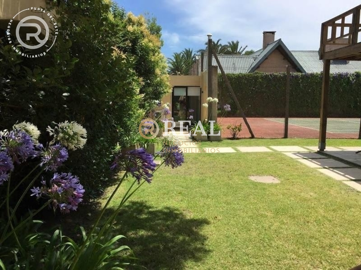 Casa ID.449 - Casa con piscina y cancha de tenis