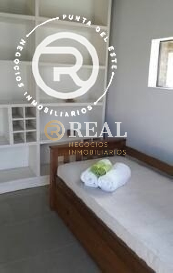 Casa ID.458 - Casa con amplio jardin y parrillero