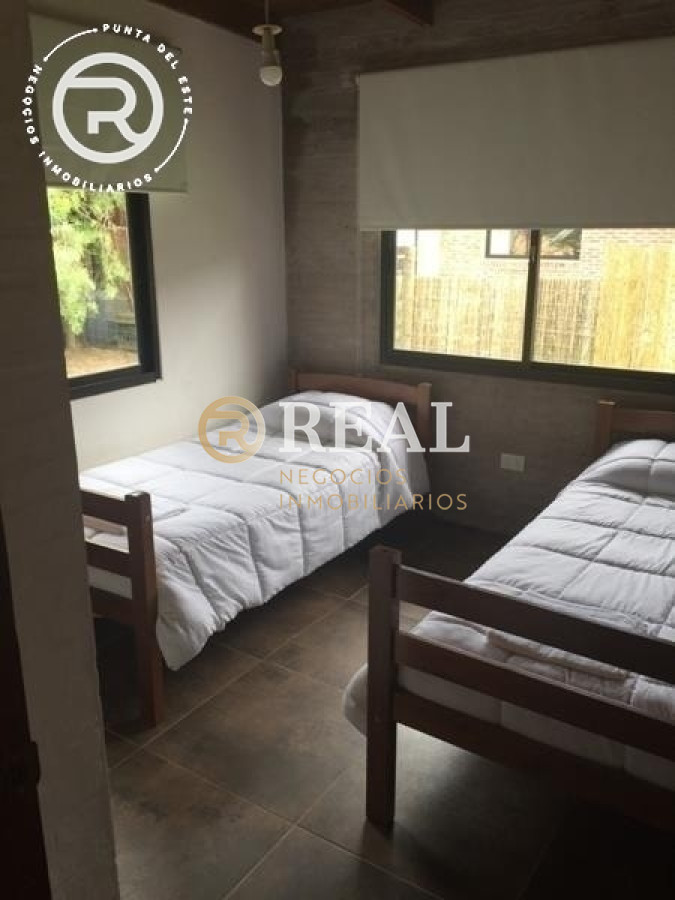 Casa ID.458 - Casa con amplio jardin y parrillero