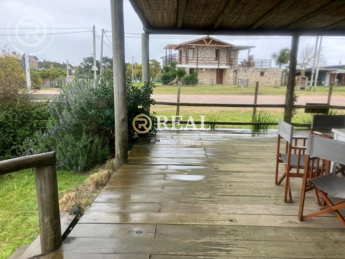 Casa ID.490 - Casa en alquiler en la Juanita ubicada a 100 mts de la playa