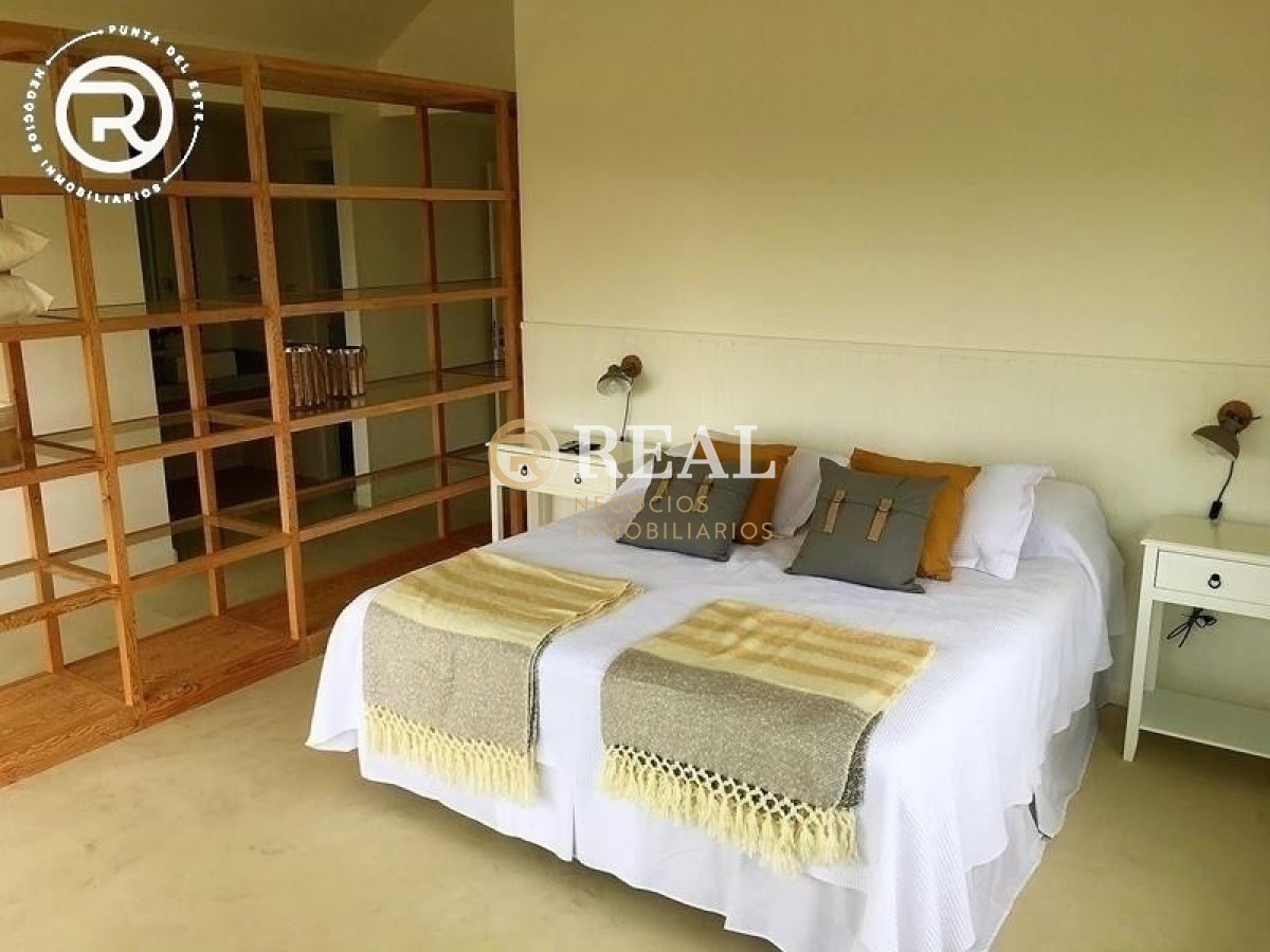 Casa ID.496 - Importante residencia en Barrio cerrado Pinar del Faro