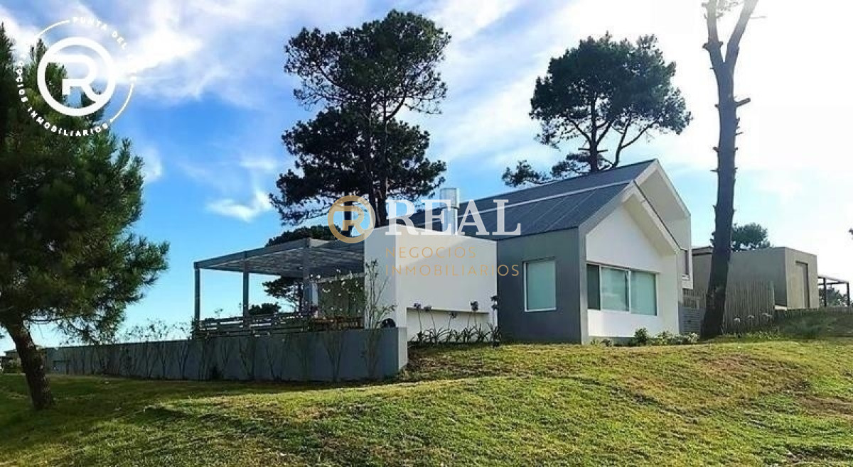 Casa ID.496 - Importante residencia en Barrio cerrado Pinar del Faro