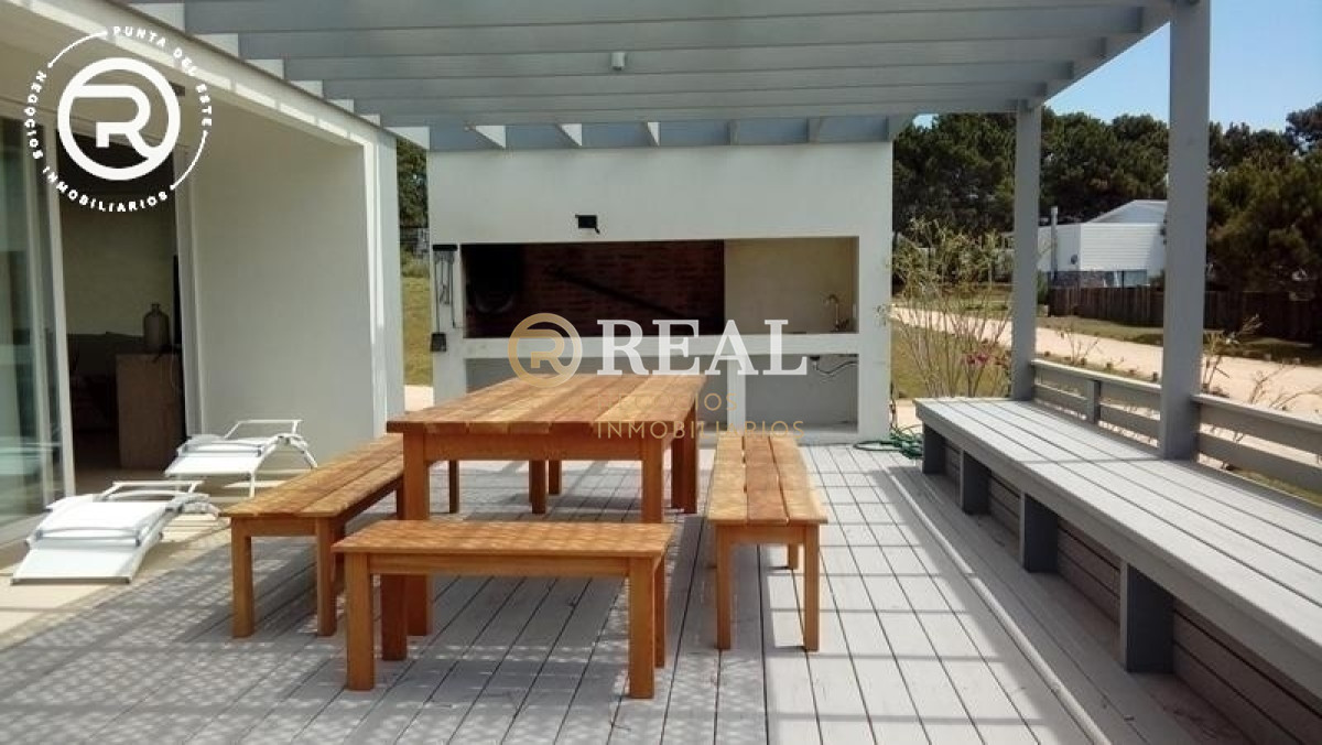 Casa ID.496 - Importante residencia en Barrio cerrado Pinar del Faro