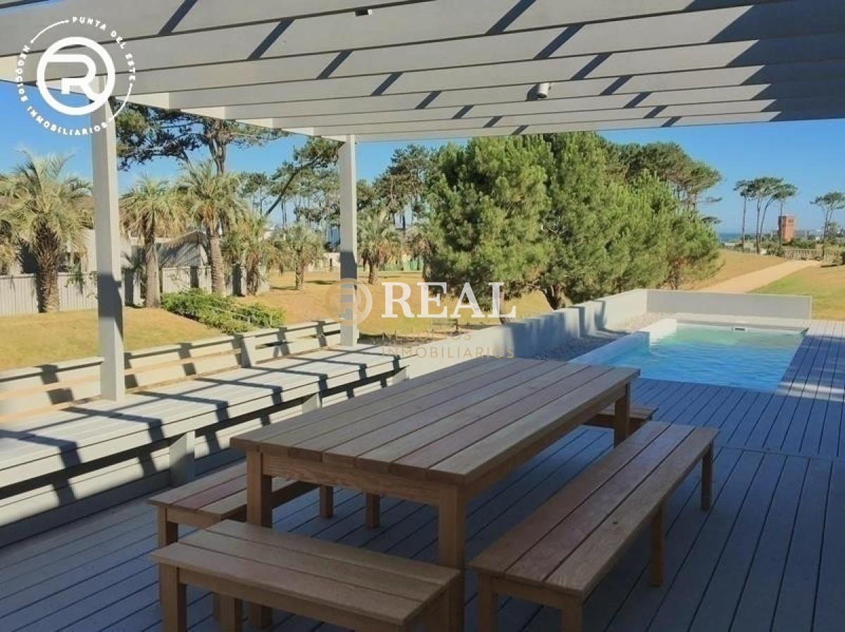 Casa ID.496 - Importante residencia en Barrio cerrado Pinar del Faro