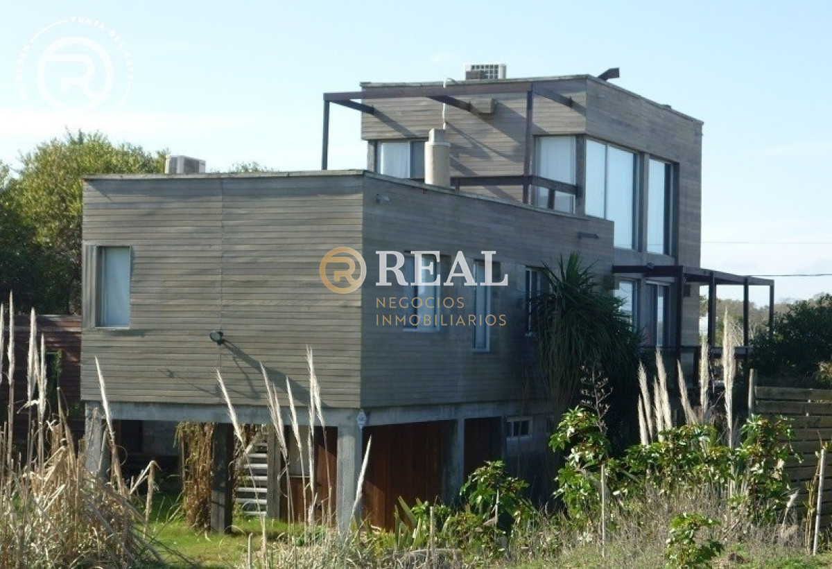 Casa ID.4 - Casa en alquiler y venta con gran potencial