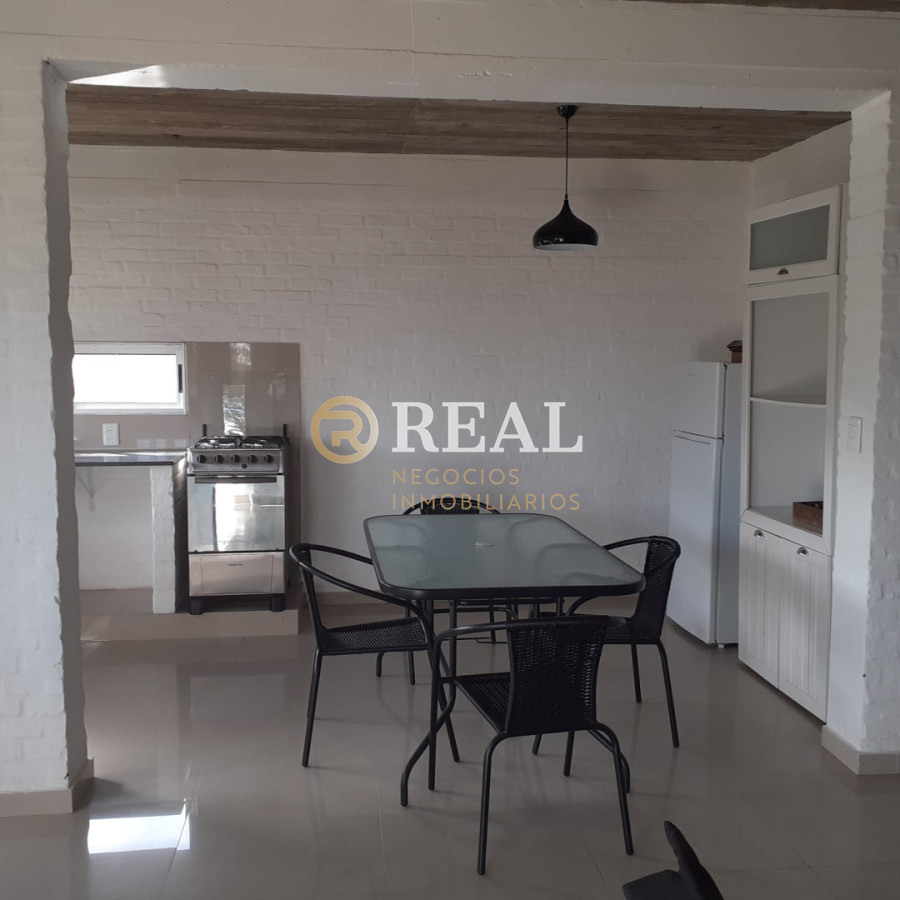 Casa ID.1150 - Casa 2 dormitorios 2 baños a 100 m del Mar 