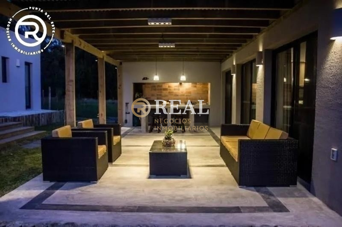 Casa ID.526 - Casa decorada con muy buen gusto en medio de la tranquilidad