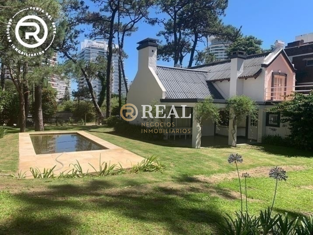 Casa ID.527 - Casa de 2 plantas con piscina, muy cerca de la Mansa, en alquiler.