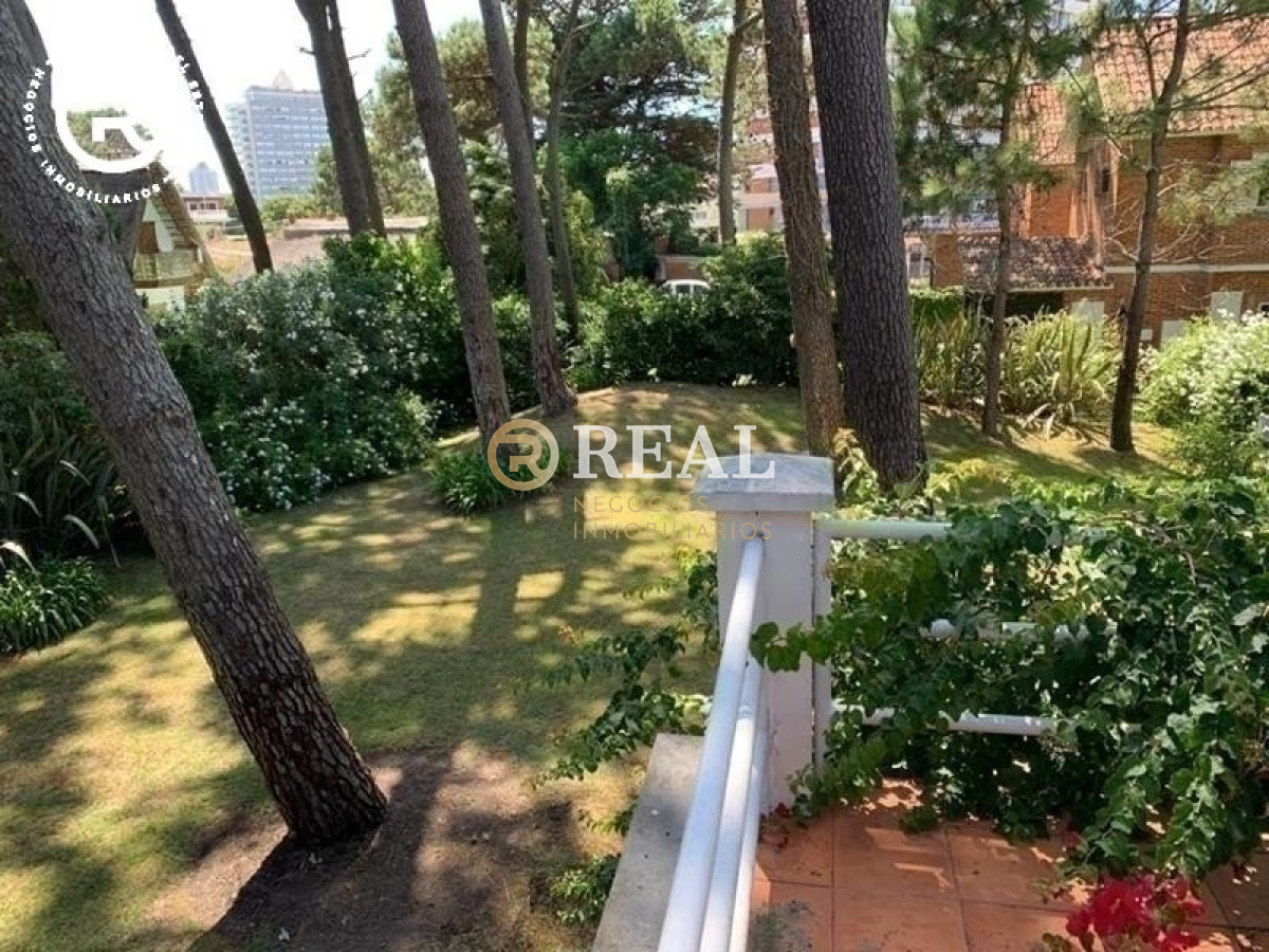 Casa ID.527 - Casa de 2 plantas con piscina, muy cerca de la Mansa, en alquiler.